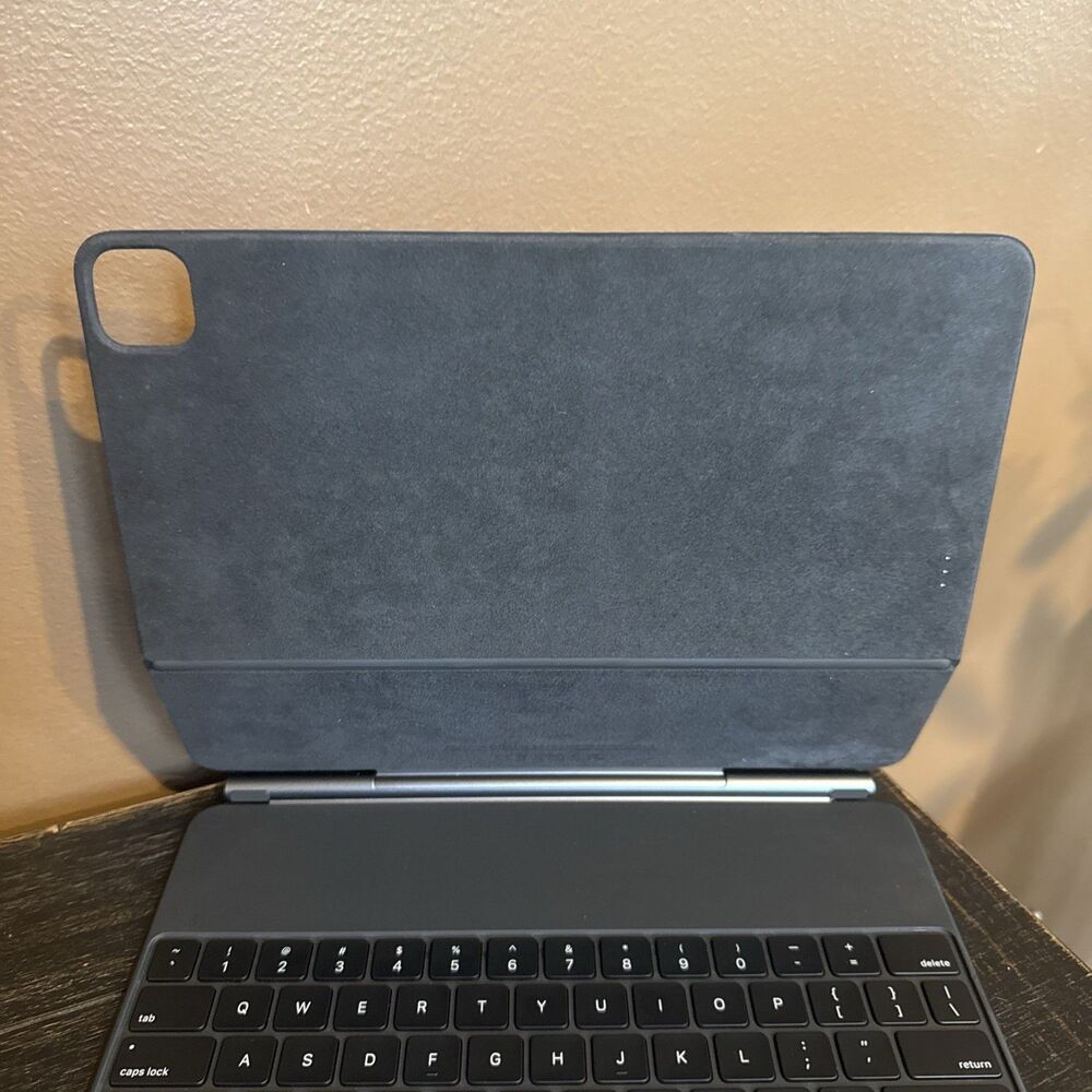 Apple Magic Keyboard for iPad Pro 12.9" Keyboard Folio Case Black A1998 EUC - Picture 3 of 10